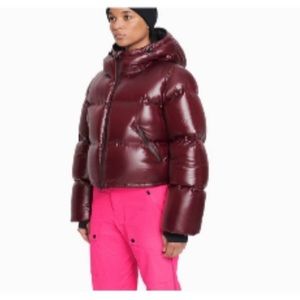 Aztech Mountain Womens Aspen Burgundy Coat Mini Nuke Suit Crop Puffer Jacket